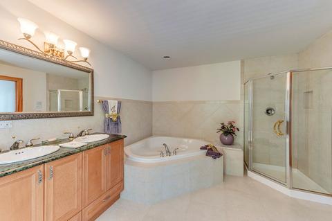 1575 Far Hills Dr, Bartlett, IL 60103 photo 34