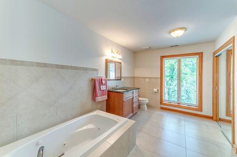 1575 Far Hills Dr, Bartlett, IL 60103 photo 37
