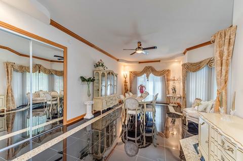 1575 Far Hills Dr, Bartlett, IL 60103 photo 7