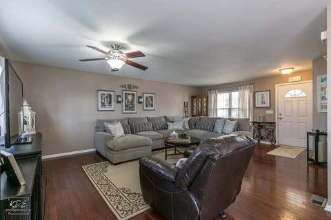 1719 Silver Ridge Dr, Plainfield, IL 60586 photo 4