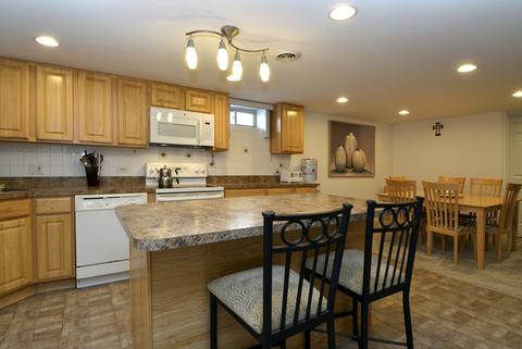 986 S 2nd Ave, Des Plaines, IL 60016 photo 16