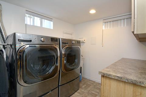 986 S 2nd Ave, Des Plaines, IL 60016 photo 26