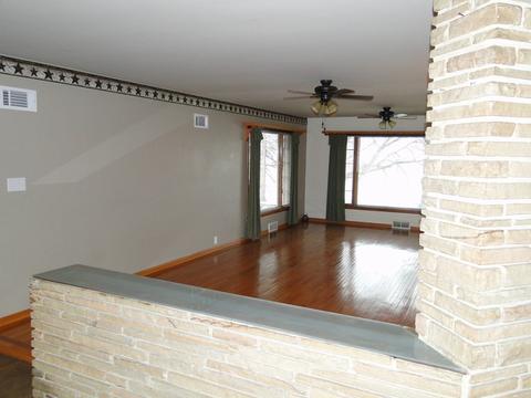 690 S Wall St, Kankakee, IL 60901 photo 14