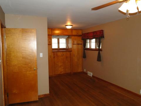 690 S Wall St, Kankakee, IL 60901 photo 32