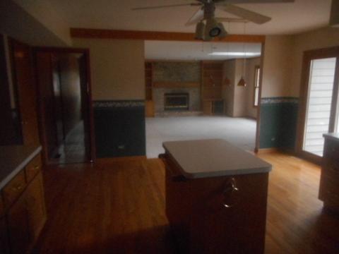 861 Middleton Ln, Bartlett, IL 60103 photo 11