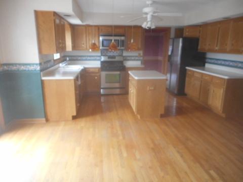 861 Middleton Ln, Bartlett, IL 60103 photo 9