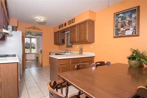 6404 Greystone, Roscoe, IL 61073 photo 9