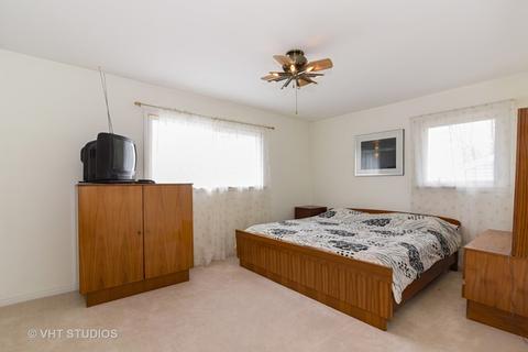121 Michael Mnr, Glenview, IL 60025 photo 13