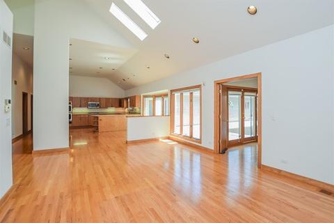 1342 Avalon Ct, Wheaton, IL 60189 photo 10