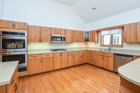 1342 Avalon Ct, Wheaton, IL 60189 photo 6