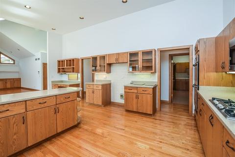 1342 Avalon Ct, Wheaton, IL 60189 photo 7