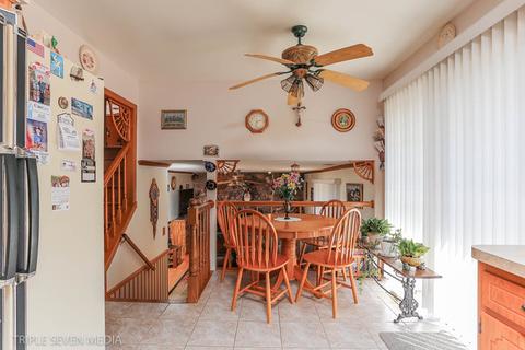 7913 W 80th Pl, Bridgeview, IL 60455 photo 6