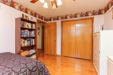 7913 W 80th Pl, Bridgeview, IL 60455 photo 16