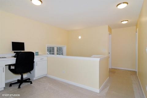 1065 Molitor Rd, Aurora, IL 60505 photo 10