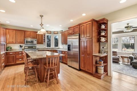 320 W Harrison Ave, Wheaton, IL 60187 photo 8