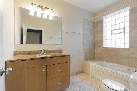 4220 S Champlain Ave #3N, Chicago, IL 60653 photo 9