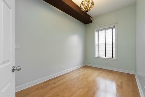 4220 S Champlain Ave #3N, Chicago, IL 60653 photo 3