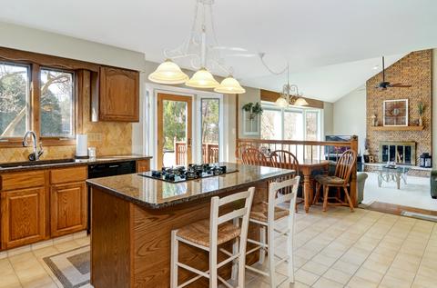 235 81st St, Willowbrook, IL 60527 photo 8