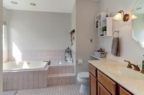 235 81st St, Willowbrook, IL 60527 photo 15