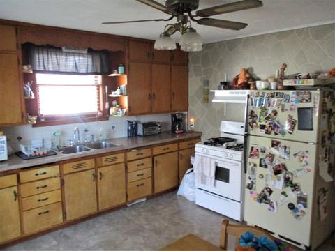 2301 2nd St, Peru, IL 61354 photo 3