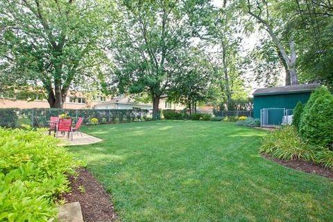 207 S Pine St, Mount Prospect, IL 60056 photo 3