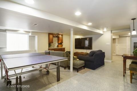207 S Pine St, Mount Prospect, IL 60056 photo 18