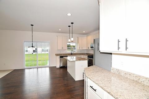112 E Ashton Dr, Maple Park, IL 60151 photo 9