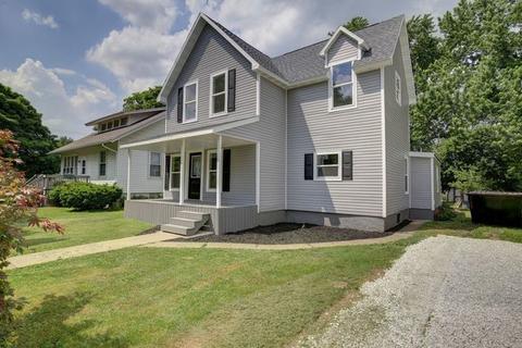 409 E State St, Paxton, IL 60957 photo 3