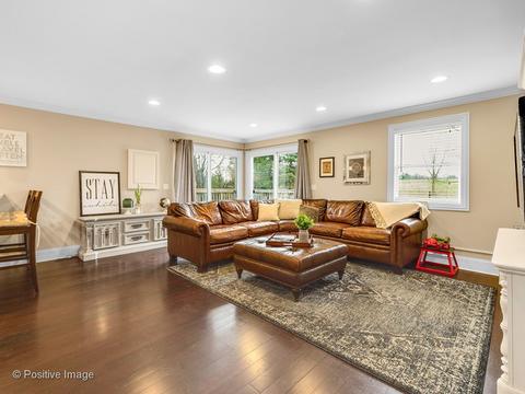 1204 Durham Dr, Wheaton, IL 60189 photo 6
