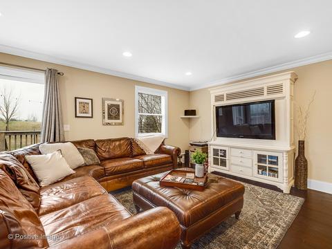 1204 Durham Dr, Wheaton, IL 60189 photo 8