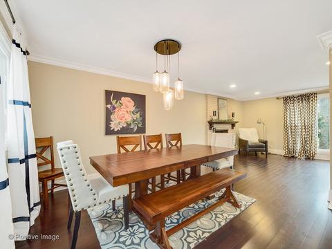 1204 Durham Dr, Wheaton, IL 60189 photo 4