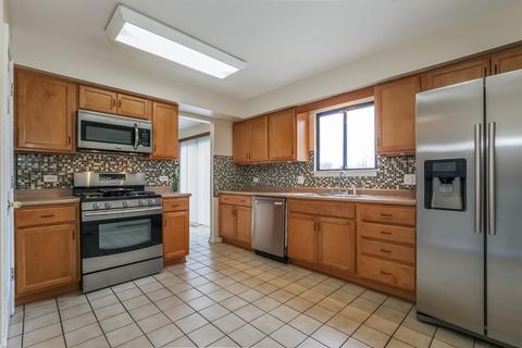 3175 Winchester Ct, Aurora, IL 60504 photo 7