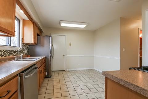 3175 Winchester Ct, Aurora, IL 60504 photo 8