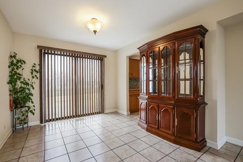 3175 Winchester Ct, Aurora, IL 60504 photo 4