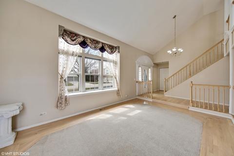 1311 Silver Cir, Bartlett, IL 60103 photo 2