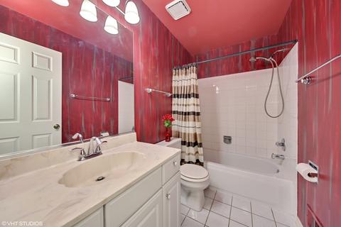 1311 Silver Cir, Bartlett, IL 60103 photo 18