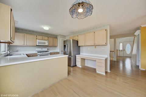 1311 Silver Cir, Bartlett, IL 60103 photo 5
