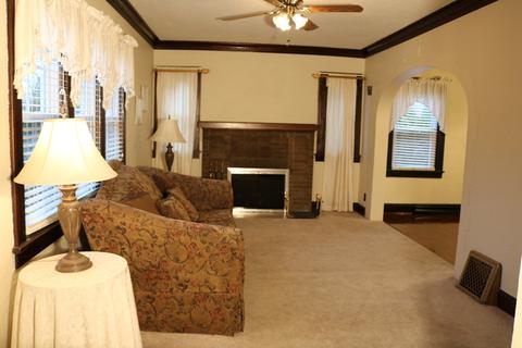 1032 Morton Ave, Elgin, IL 60120 photo 4