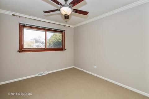 63 Rose Tree Ln, Lindenhurst, IL 60046 photo 7
