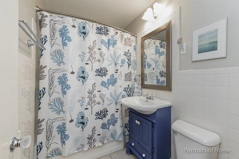 151 Willow St, Roselle, IL 60172 photo 8