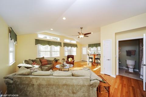 177 Sunrise Dr, Wheeling, IL 60090 photo 12