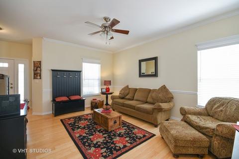 486 Gray Ave, Elburn, IL 60119 photo 3