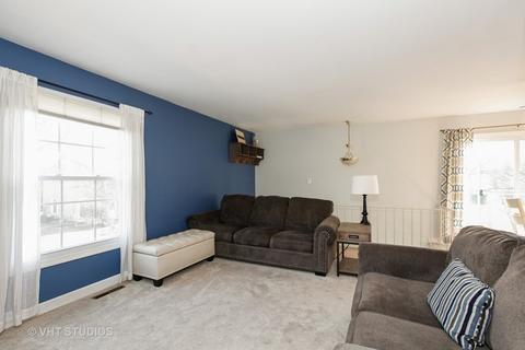 1665 Williamsburg Ct #A, Wheaton, IL 60189 photo 3
