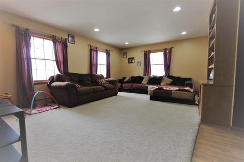 376 Hamilton Ave, Elgin, IL 60123 photo 3