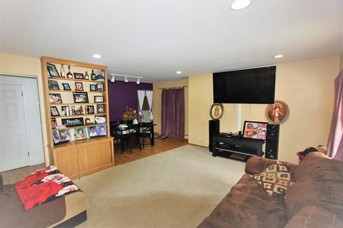 376 Hamilton Ave, Elgin, IL 60123 photo 4