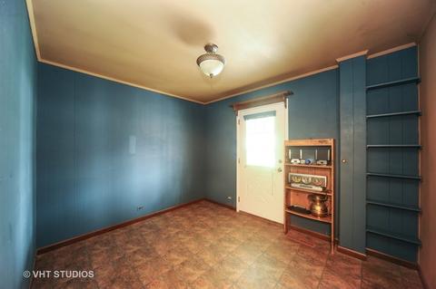 593 Bridget Pl, Wheeling, IL 60090 photo 6