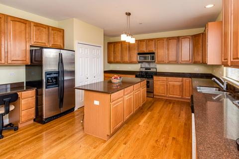 1360 Horizon Trl, Wheeling, IL 60090 photo 3