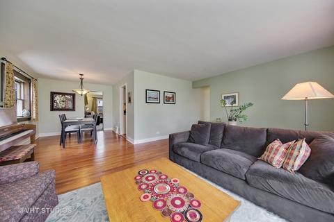 1906 E Illinois St, Wheaton, IL 60187 photo 4
