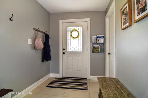 1433 N Morse St, Wheaton, IL 60187 photo 2