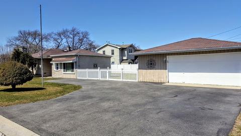 7549 S Ferdinand Ave, Bridgeview, IL 60455 photo 4